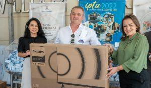PREFEITURAPREFEITURA ENTREGA CARRO 0KM AOS GANHADORES DO IPTU DÁ PRÊMIOS E MAIS R$ 70 MIL DA NOTA PREMIADA CAMPO GRANDE.