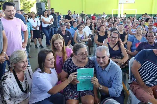 Nas Moreninhas, Azambuja e Adriane assinam início de obras esperadas há 25 anos 