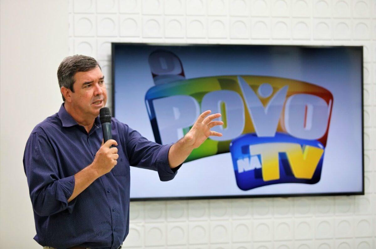 Eduardo Riedel promete ampliar número de escolas em tempo integral e inclusão digital. Eduardo Riedel promete ampliar número de escolas em tempo integral e inclusão digital.
