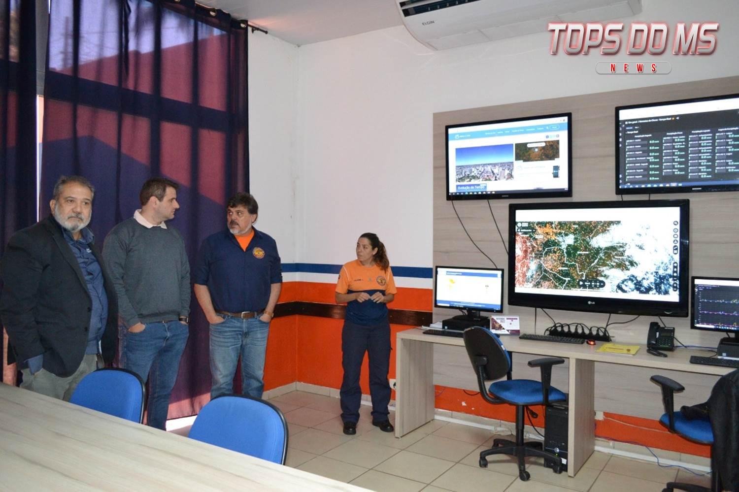 Defesa Civil Municipal em parceria com a Águas Guariroba  prevê entrega de dados sobre condições meteorológicas a concessionária de água.