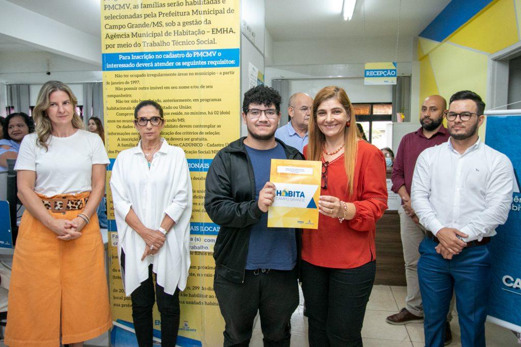 PREFEITURA CONCEDE BENEFÍCIO A FAMÍLIAS DA CAPITAL E FACILITA AQUISIÇÃO DE CASA PRÓPRIA. PREFEITURA CONCEDE BENEFÍCIO A FAMÍLIAS DA CAPITAL E FACILITA AQUISIÇÃO DE CASA PRÓPRIA.