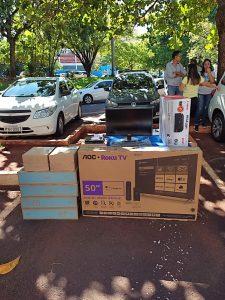 PREFEITURA ENTREGA VEÍCULOS E EQUIPAMENTOS PARA CONSELHO TUTELAR E CENTRO DIA.