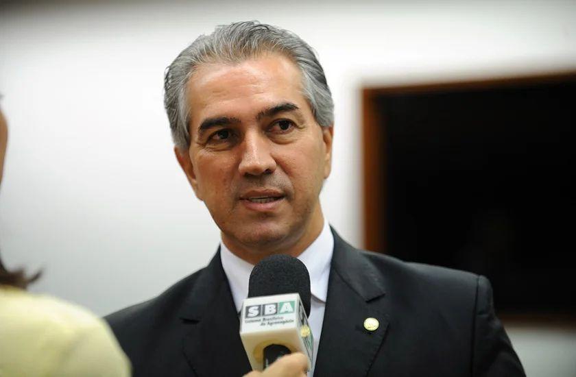 Ex-governador reúne deputados para alinhar consenso e evitar disputa na Mesa Diretora Ex-governador reúne deputados para alinhar consenso e evitar disputa na Mesa Diretora