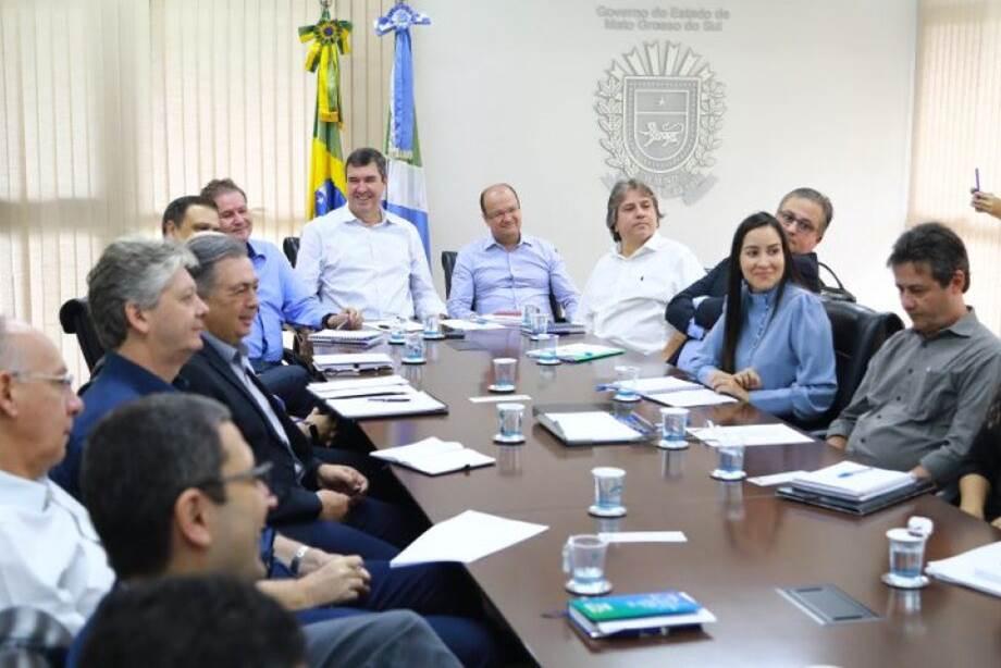 Governador Eduardo Riedel se reúne pela primeira vez com secretários Governador Eduardo Riedel se reúne pela primeira vez com secretários