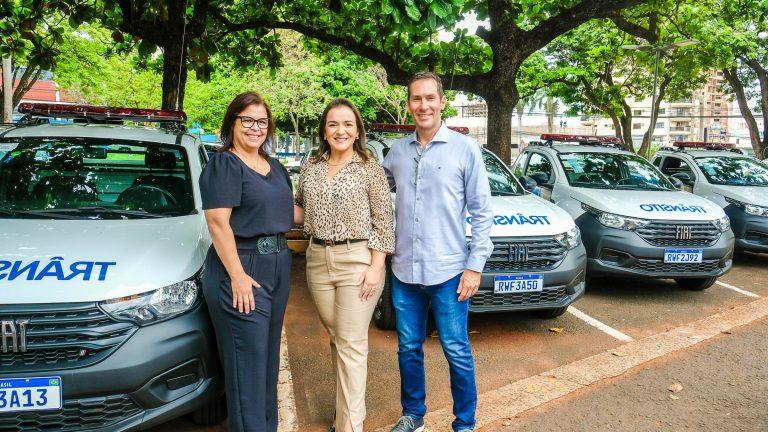 REFEITURA ENTREGA NOVAS VIATURAS PARA AÇÕES DE FISCALIZAÇÃO NO TRÂNSITO E MOBILIDADE URBANA. REFEITURA ENTREGA NOVAS VIATURAS PARA AÇÕES DE FISCALIZAÇÃO NO TRÂNSITO E MOBILIDADE URBANA.