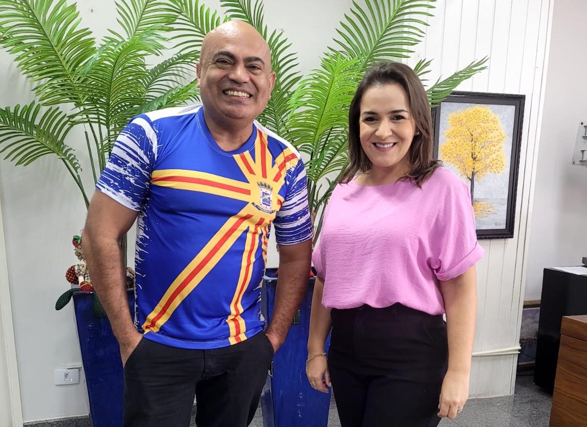 Ronilço Guerreiro se reúne com prefeita para discutir futuro da SECTUR e pagamento de editais da cultura.