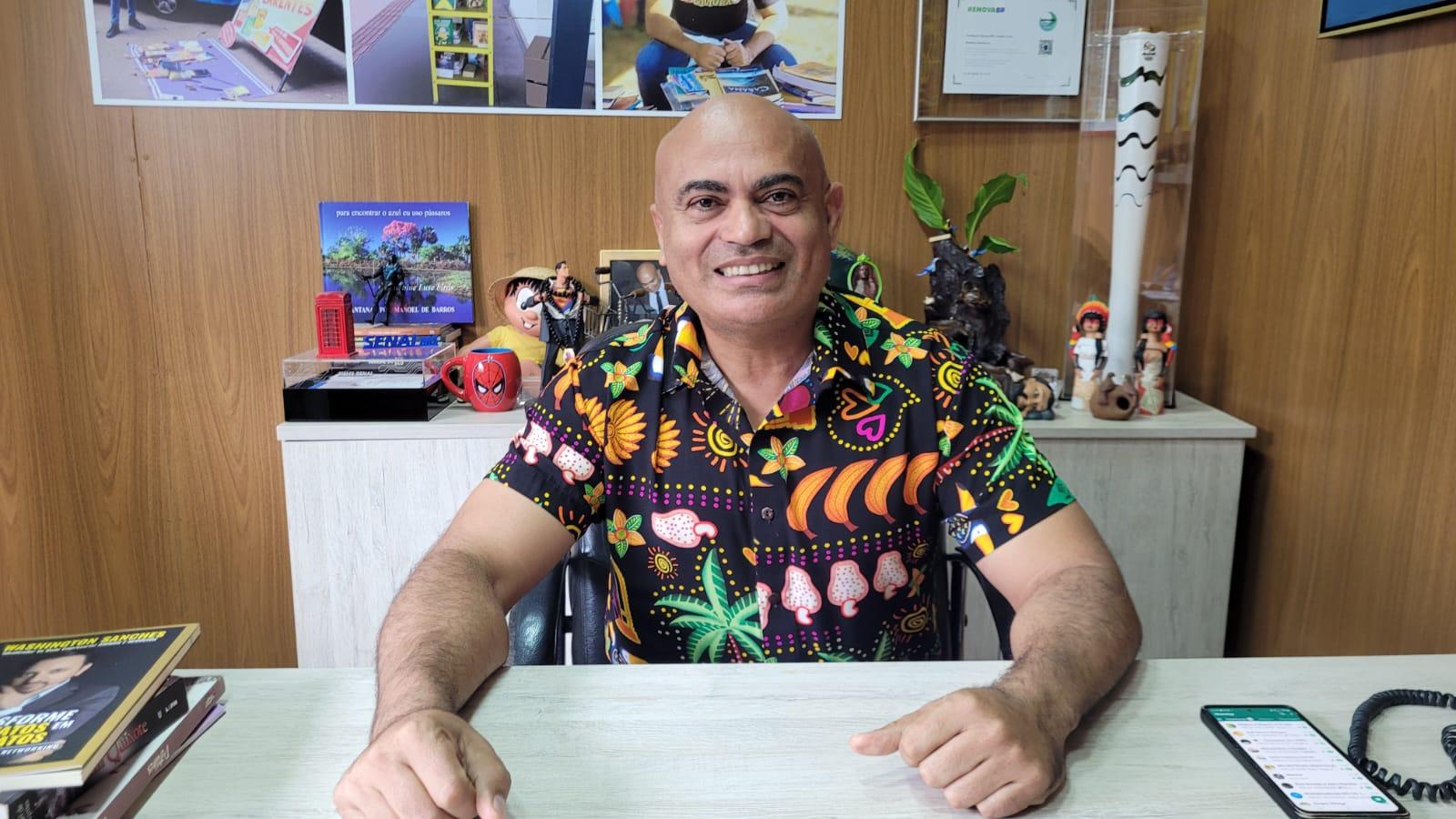 Ronilço Guerreiro se reúne com secretário para discutir criação do Cartão de Material Escolar.