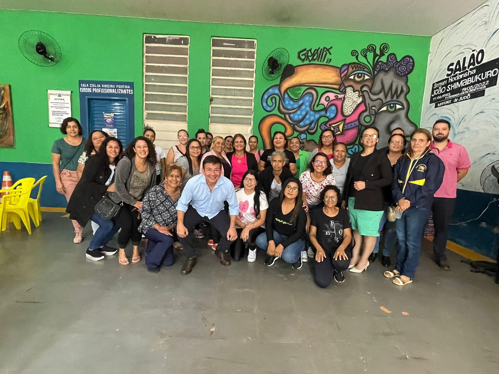  Vereador Villasanti se reúne duas vezes com assistentes de educação infantil para ouvir demandas da categoria.