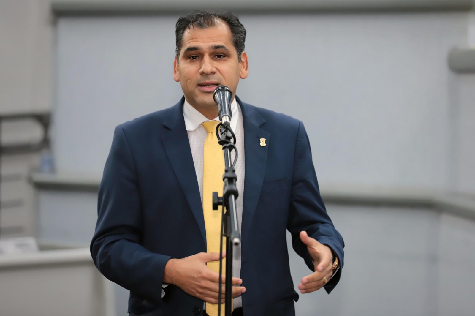 Betinho destina R$ 100 mil em equipamentos a unidades de saúde do Tiradentes e Nova Lima.