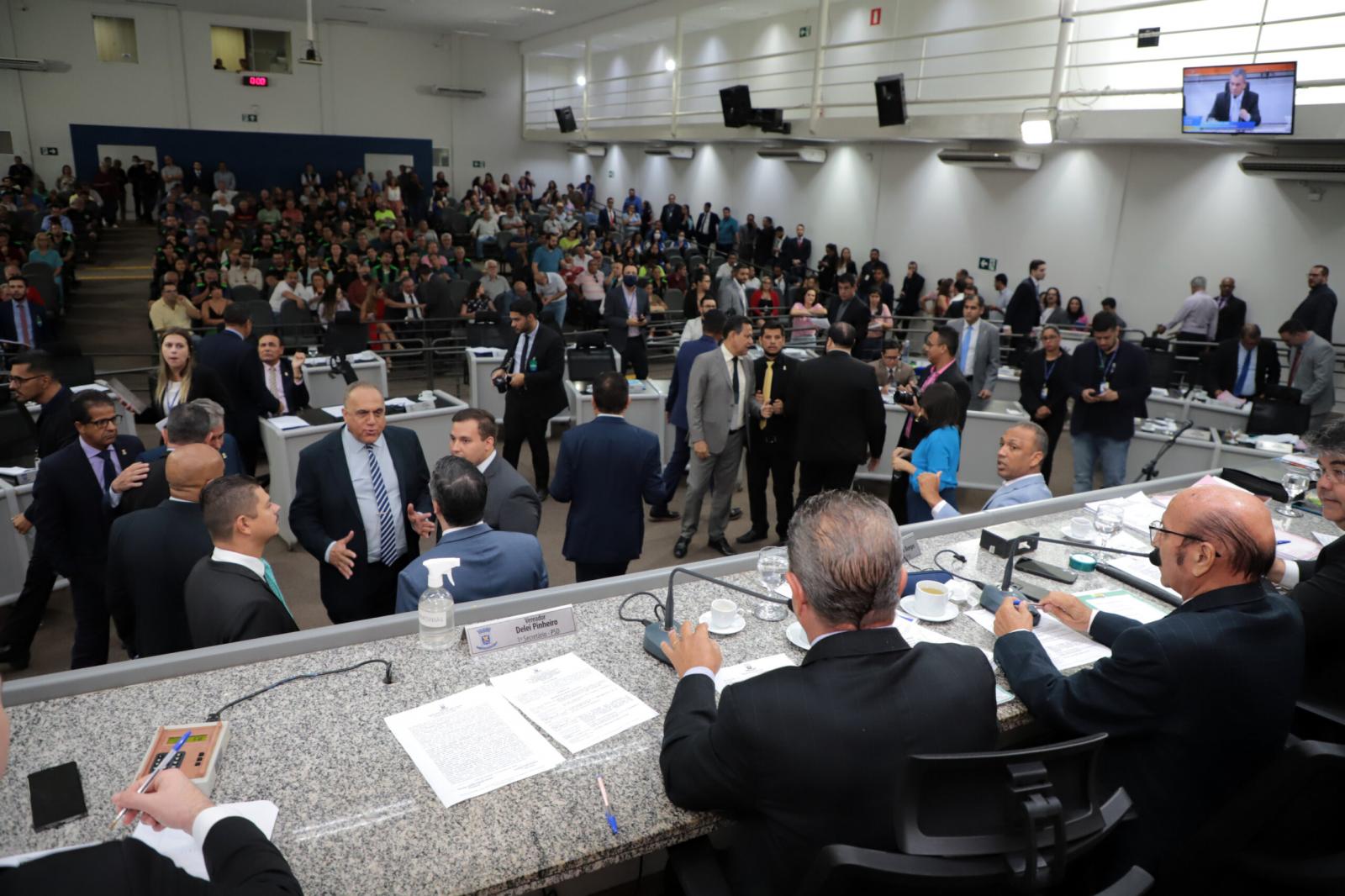 Lei que permite valorização de procuradores e auditores da Prefeitura é aprovada.