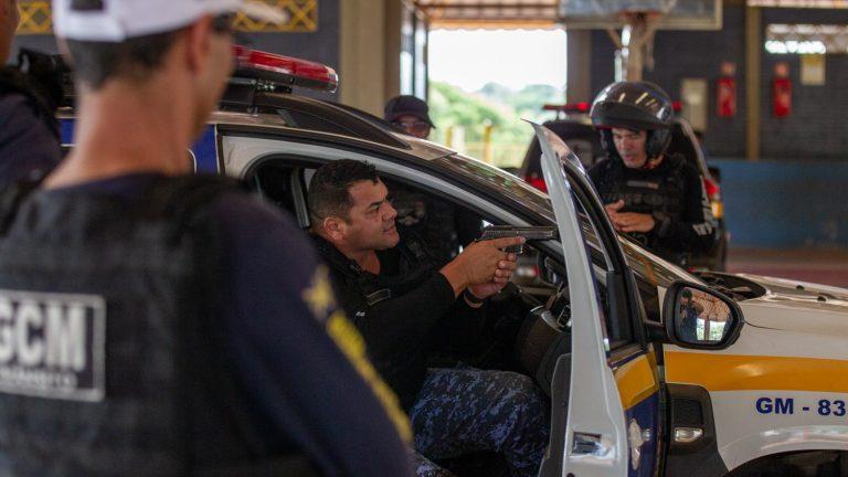 PREFEITURA PROMOVE TREINAMENTO COM AGENTES DA GUARDA CIVIL MUNICIPAL.