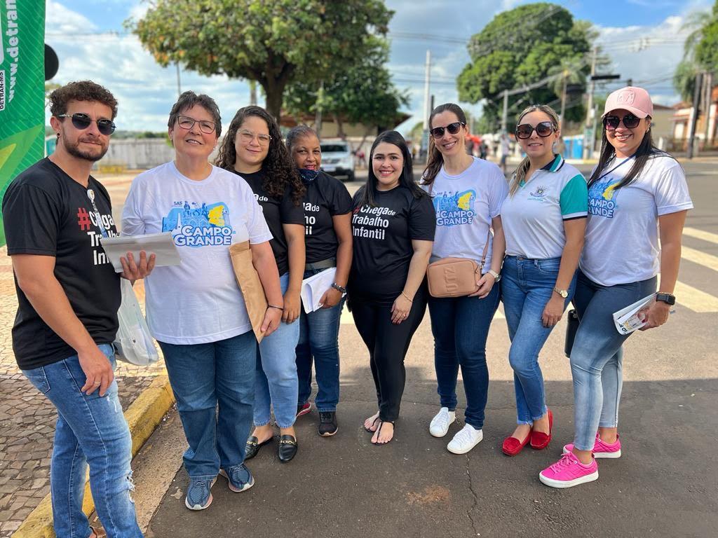 SERVIÇO DE ABORDAGEM SOCIAL REALIZA AÇÃO DE COMBATE À VIOLAÇÃO DE DIREITOS DAS CRIANÇAS DURANTE O CARNAVAL.