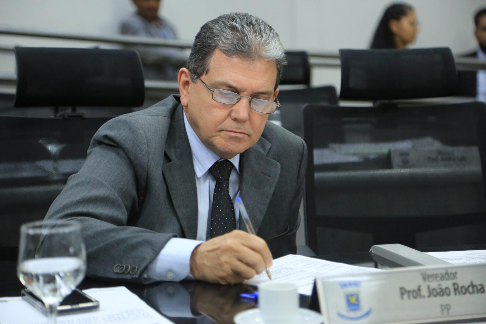 Vereador Prof. João Rocha solicita melhorias nos bairros da Capital.