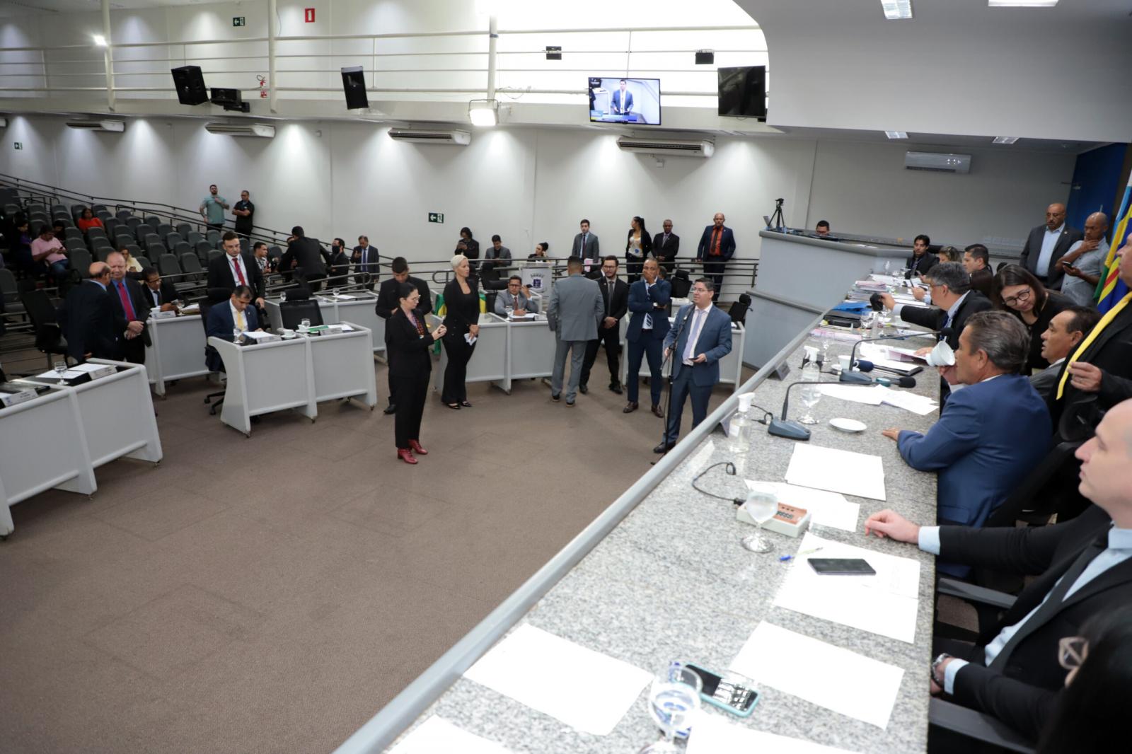 Vereadores aprovam seis projetos na primeira sessão ordinária de 2023.