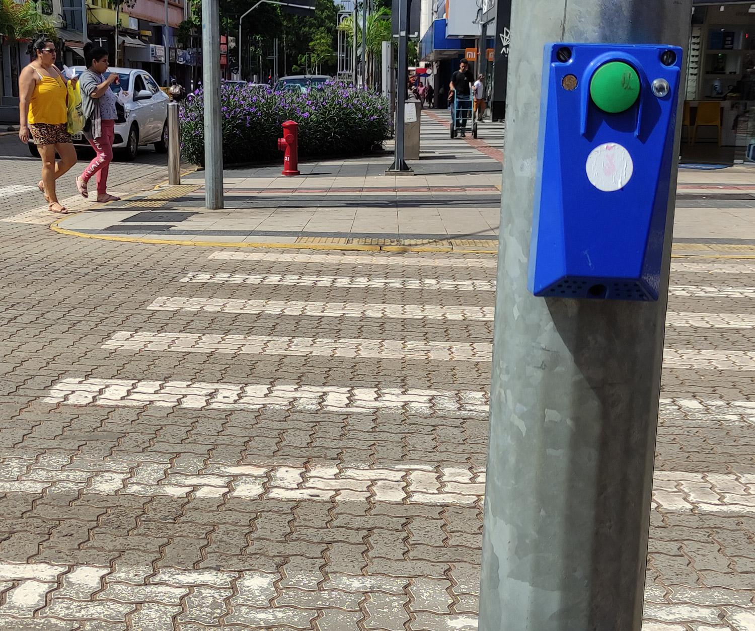 REQUALIFICAÇÃO DA ÁREA CENTRAL COLHE RESULTADOS POSITIVOS EM ACESSIBILIDADE URBANA. REQUALIFICAÇÃO DA ÁREA CENTRAL COLHE RESULTADOS POSITIVOS EM ACESSIBILIDADE URBANA.