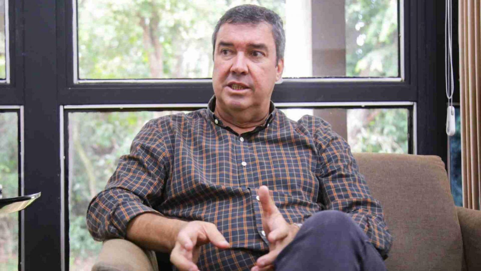 Biólogo,  Governador Eduardo Riedel  quer usar ciência para salvar animais do Pantanal dos atropelamentos Biólogo,  Governador Eduardo Riedel  quer usar ciência para salvar animais do Pantanal dos atropelamentos