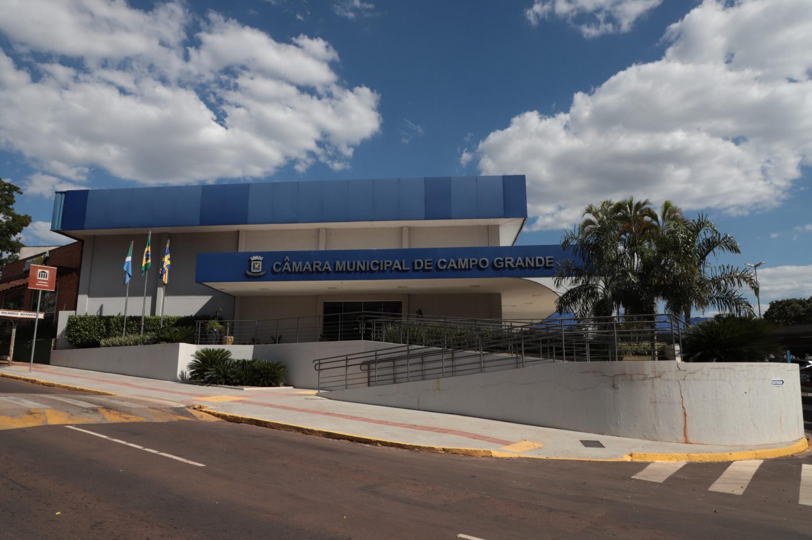 Câmara assina termo de cooperação com Associação de Bares e Restaurantes e Conselho da Juventude.