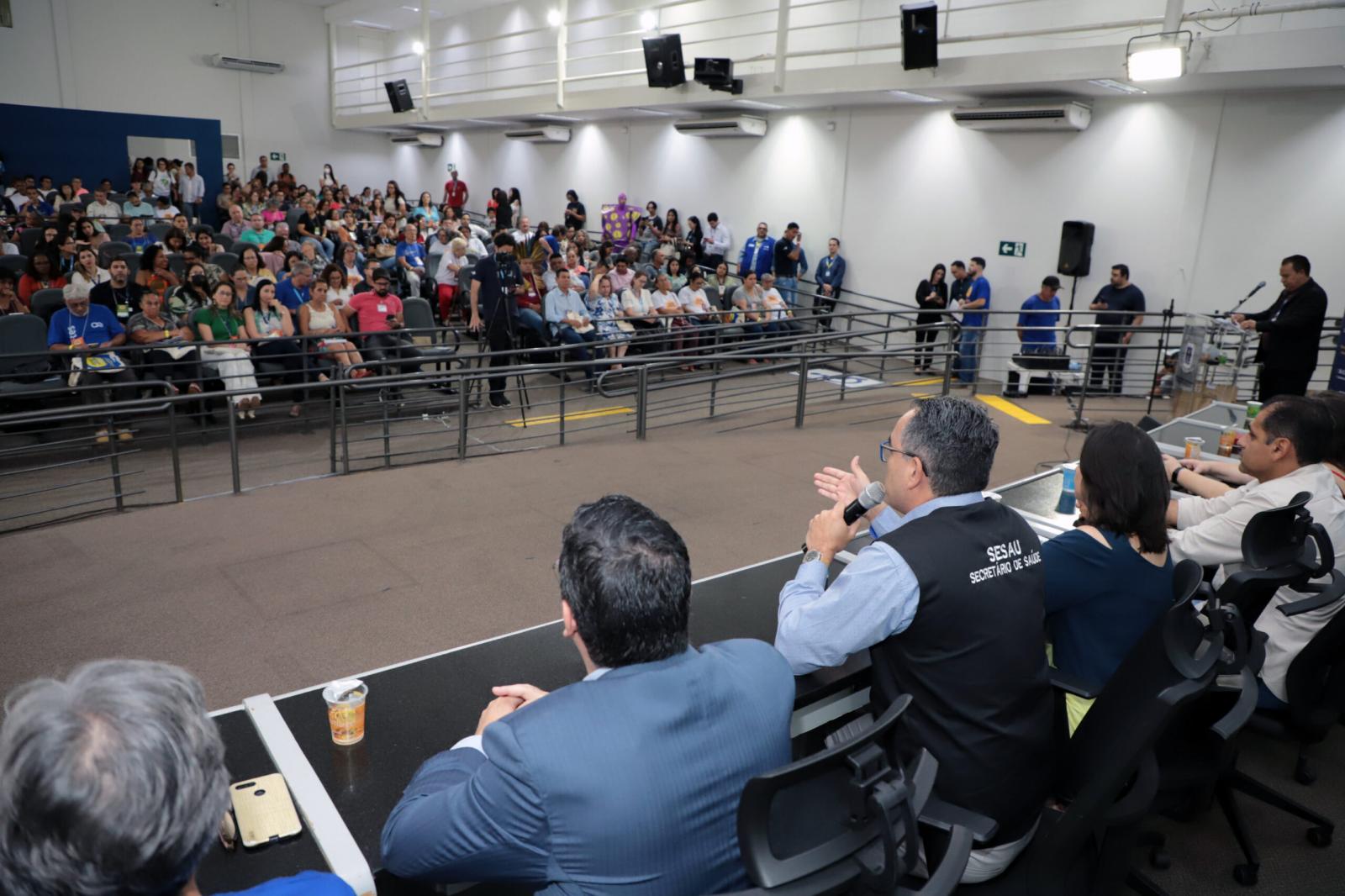 Câmara sedia Conferência Municipal de Saúde e debate propostas para melhorar atendimento.