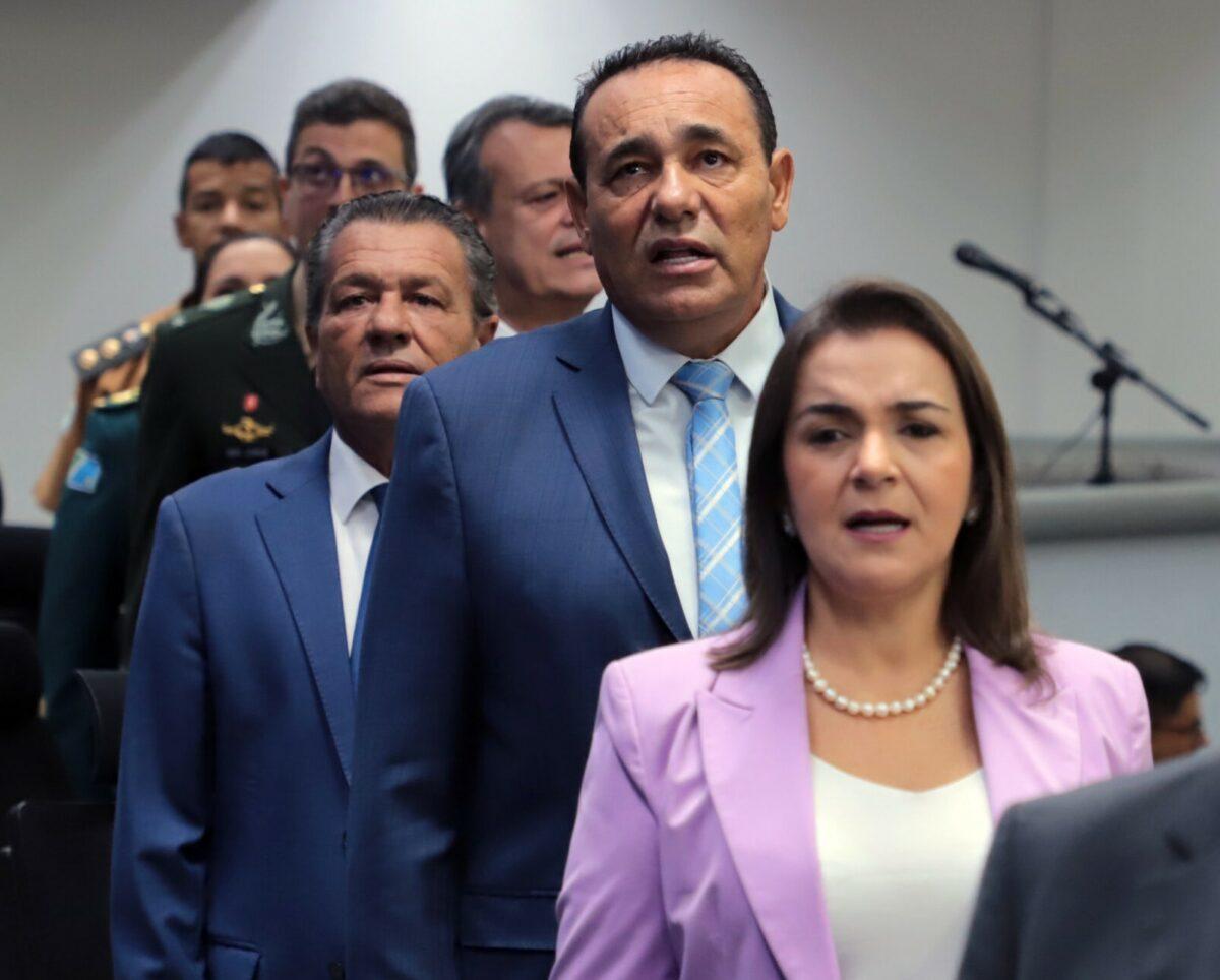 Prefeita Adriane Lopes  defende na Justiça suspensão de lei que reajusta seu salário e de secretários.