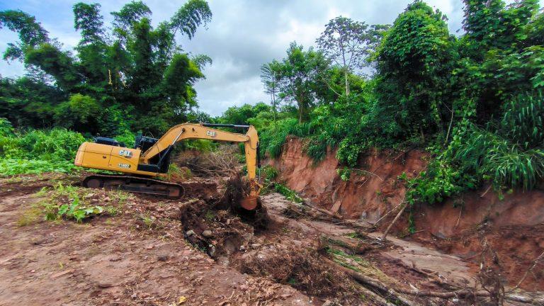 Prefeita Adriane Lopes mobiliza equipes para recuperação e levantamentos de danos após chuva em Campo Grande-MS.