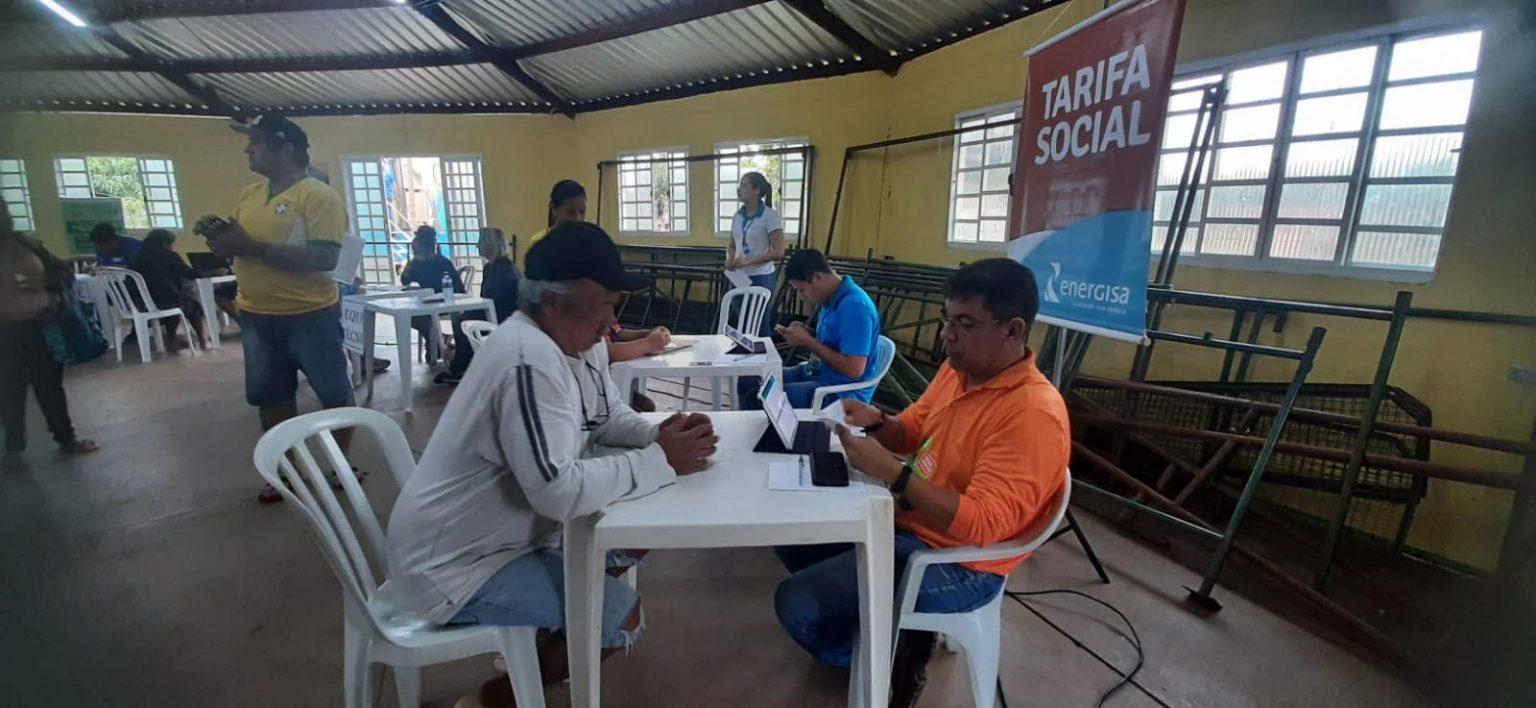 SAS LEVA SERVIÇOS DO CADASTRO ÚNICO PARA MAIS DE 200 FAMÍLIAS DA ALDEIA ÁGUA BONITA.