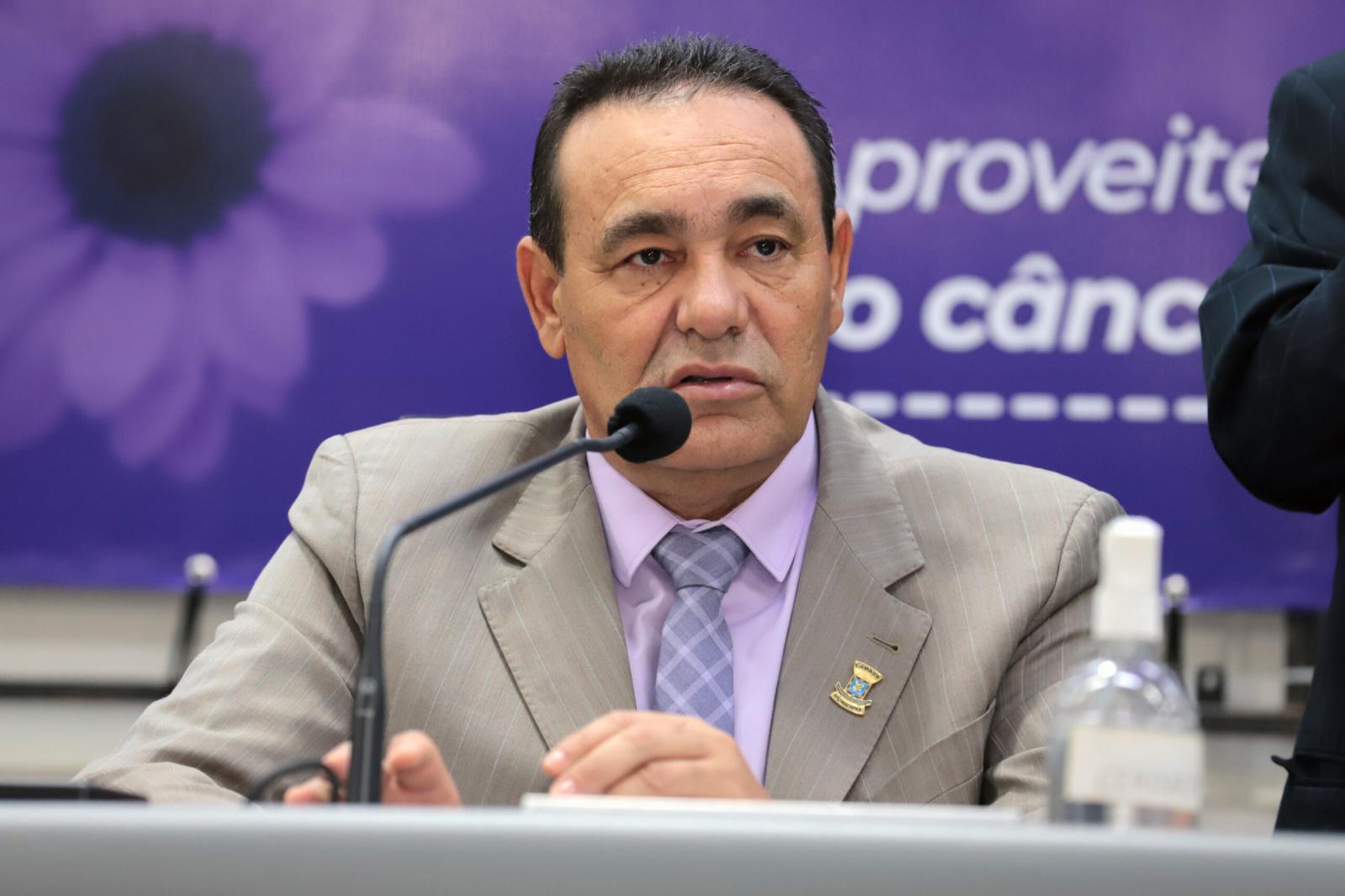 Vereador Carlão fala da importância da regularização fundiária, ocupação dos vazios urbanos e a construção de moradias populares.