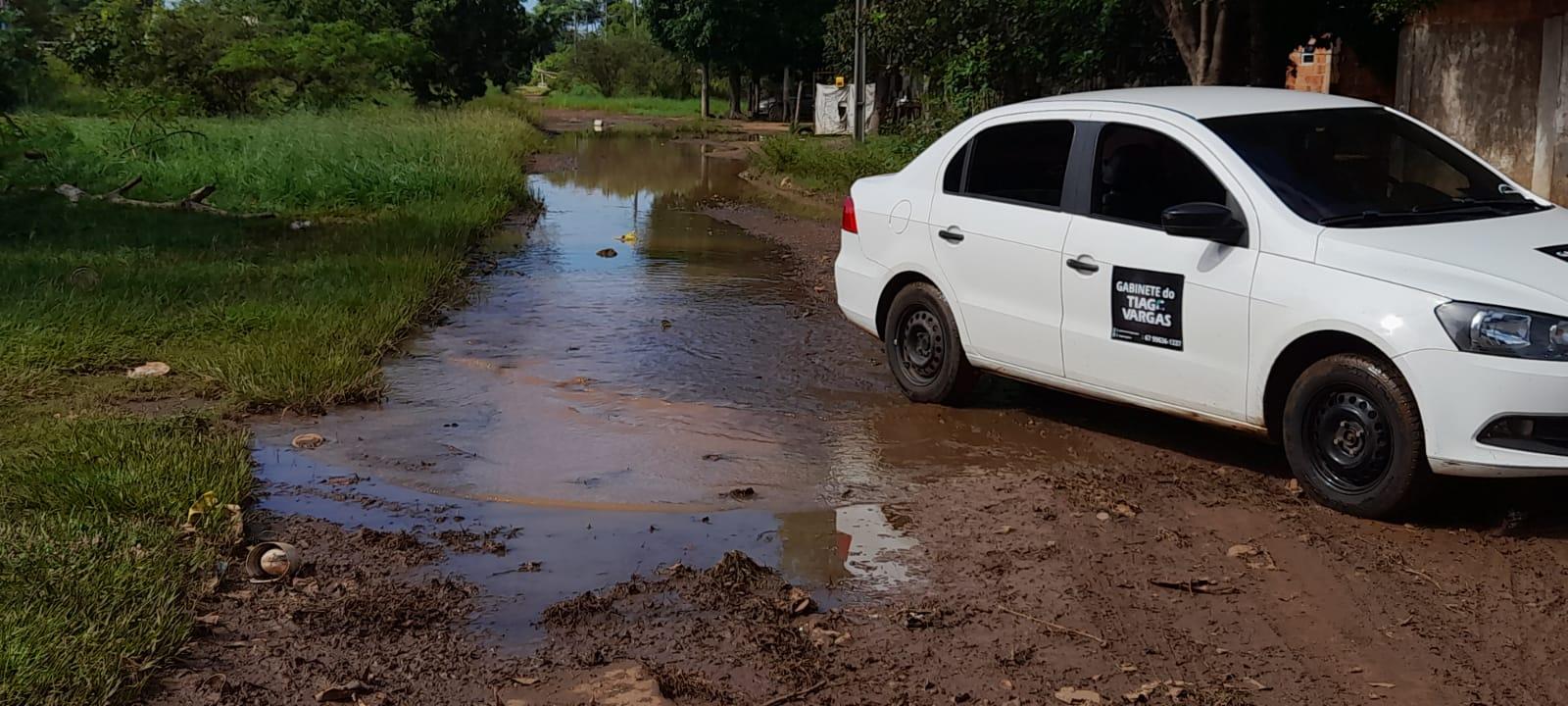 Vereador Tiago Vargas envia ofício cobrando rede de esgoto para periferia de Campo Grande.