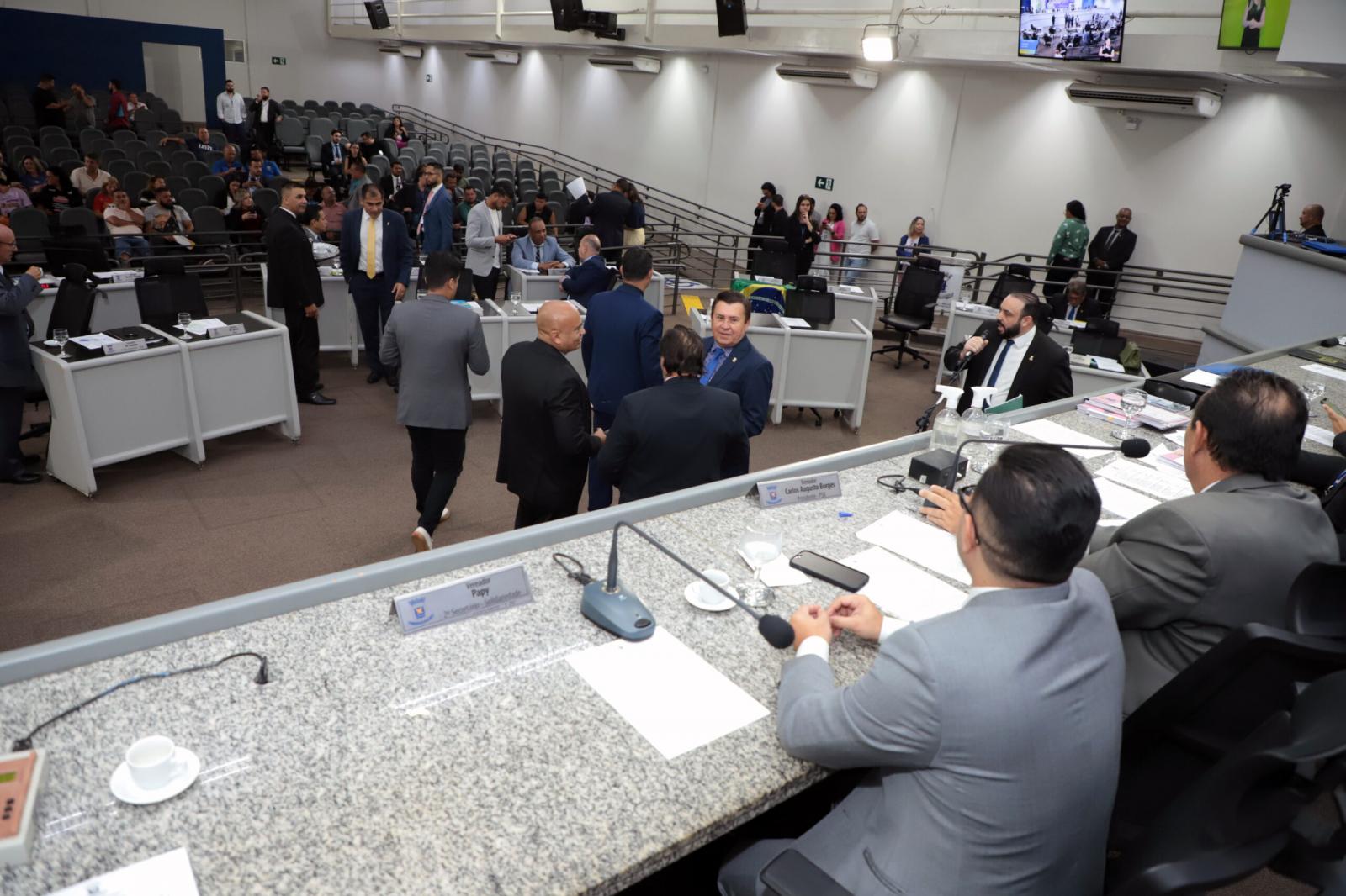 Vereadores votam cinco projetos de lei na sessão de quinta-feira.