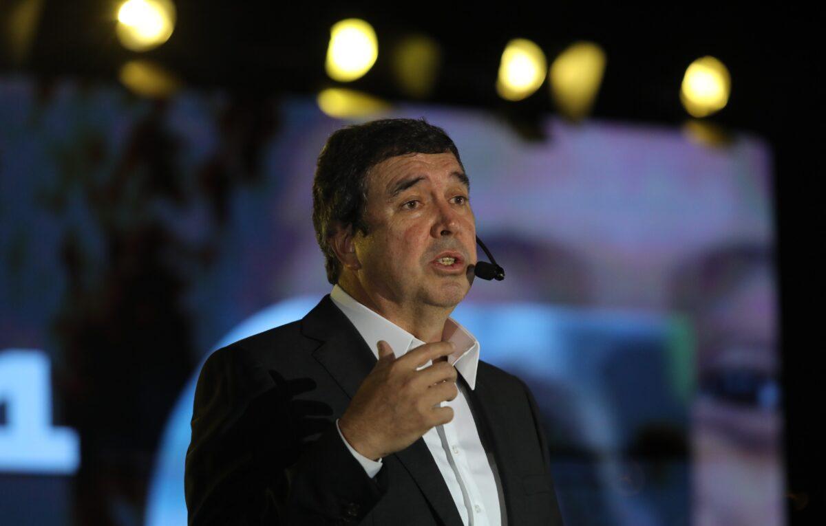 O Governador Eduardo Riedel sinaliza com menos impostos e rede de compliance para combater à corrupção. O Governador Eduardo Riedel sinaliza com menos impostos e rede de compliance para combater à corrupção.