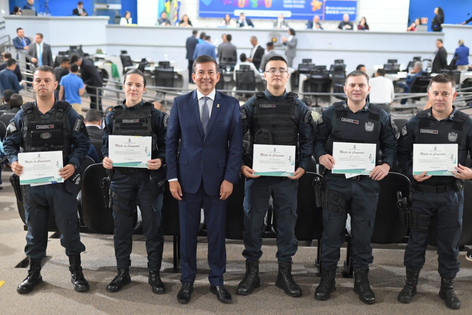 Policiais Militares do 9º batalhão são homenageados pelo trabalho realizado na região do Prosa.