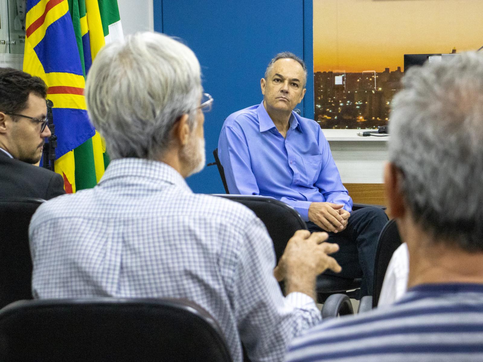 Vereador Prof. André Luis promove reunião com moradores do Chácara Cachoeira.