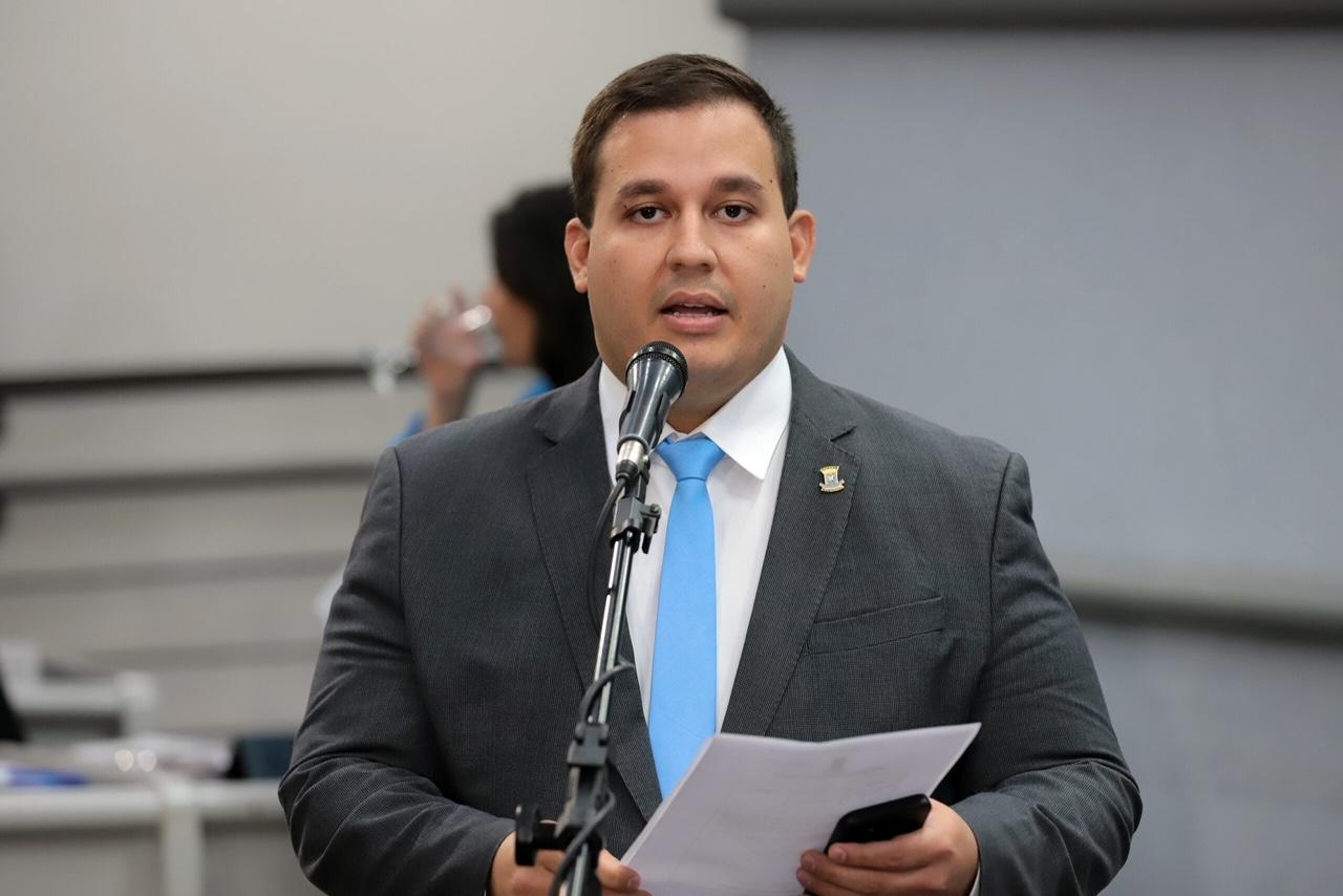 William Maksoud reivindica pavimentação asfáltica, patrolamento e encascalhamento e operação tapa-buraco nos bairros de Campo Grande.