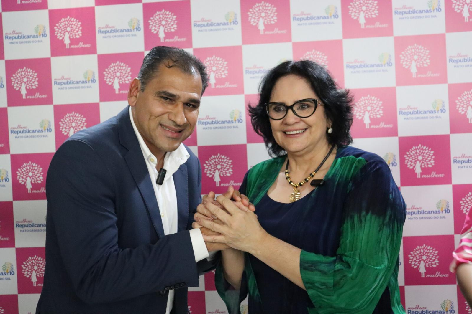 Damares se junta a Betinho na luta pela contratação de psicólogos e assistentes sociais nas escolas.