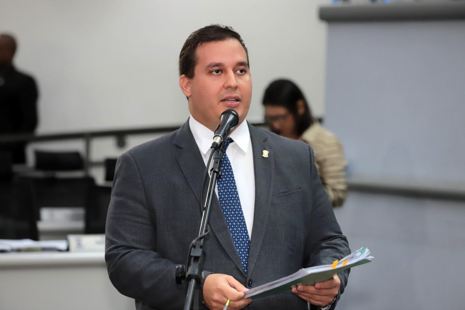 William Maksoud cria Programa “Idade de Sorrir” com ações e serviços de saúde bucal voltados para idosos.