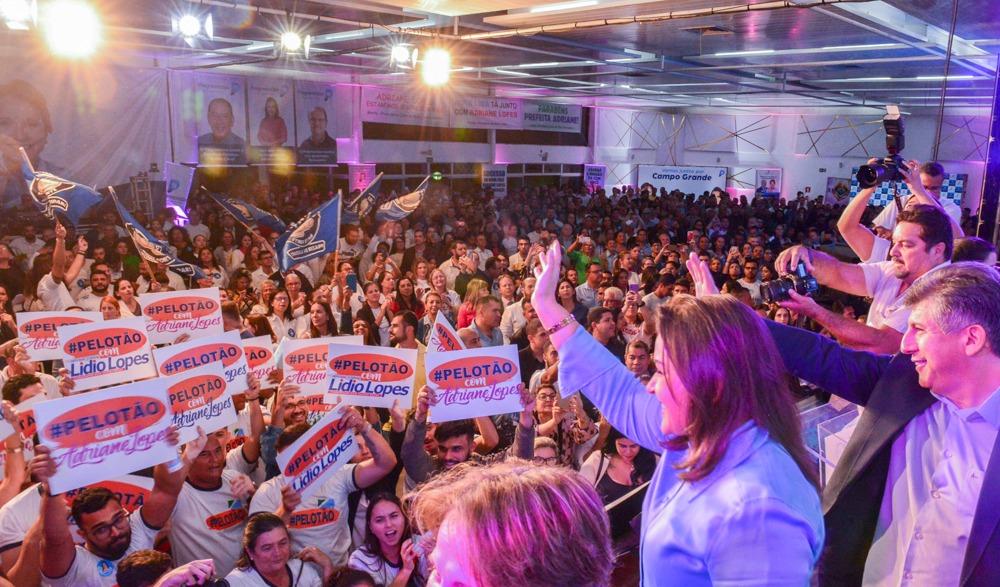 Ao lado de Tereza Cristina e mais de 5 mil pessoas, Adriane Lopes protagoniza o maior ato de filiação da história de MS ao se juntar ao PP.