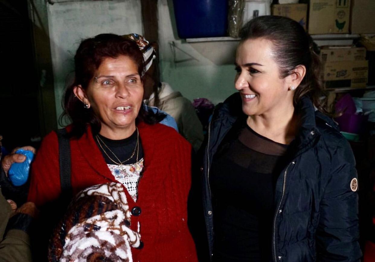 Prefeita Adriane Lopes entrega quase 600 cobertores a comunidades carentes da Capital. Prefeita Adriane Lopes entrega quase 600 cobertores a comunidades carentes da Capital.