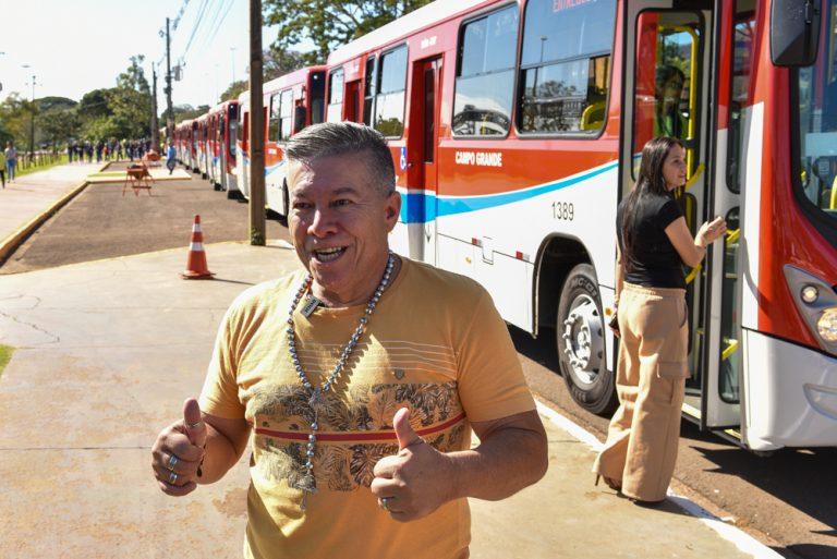 Com novos ônibus, Prefeitura garante mais segurança e conforto aos usuários do transporte público da Capital.