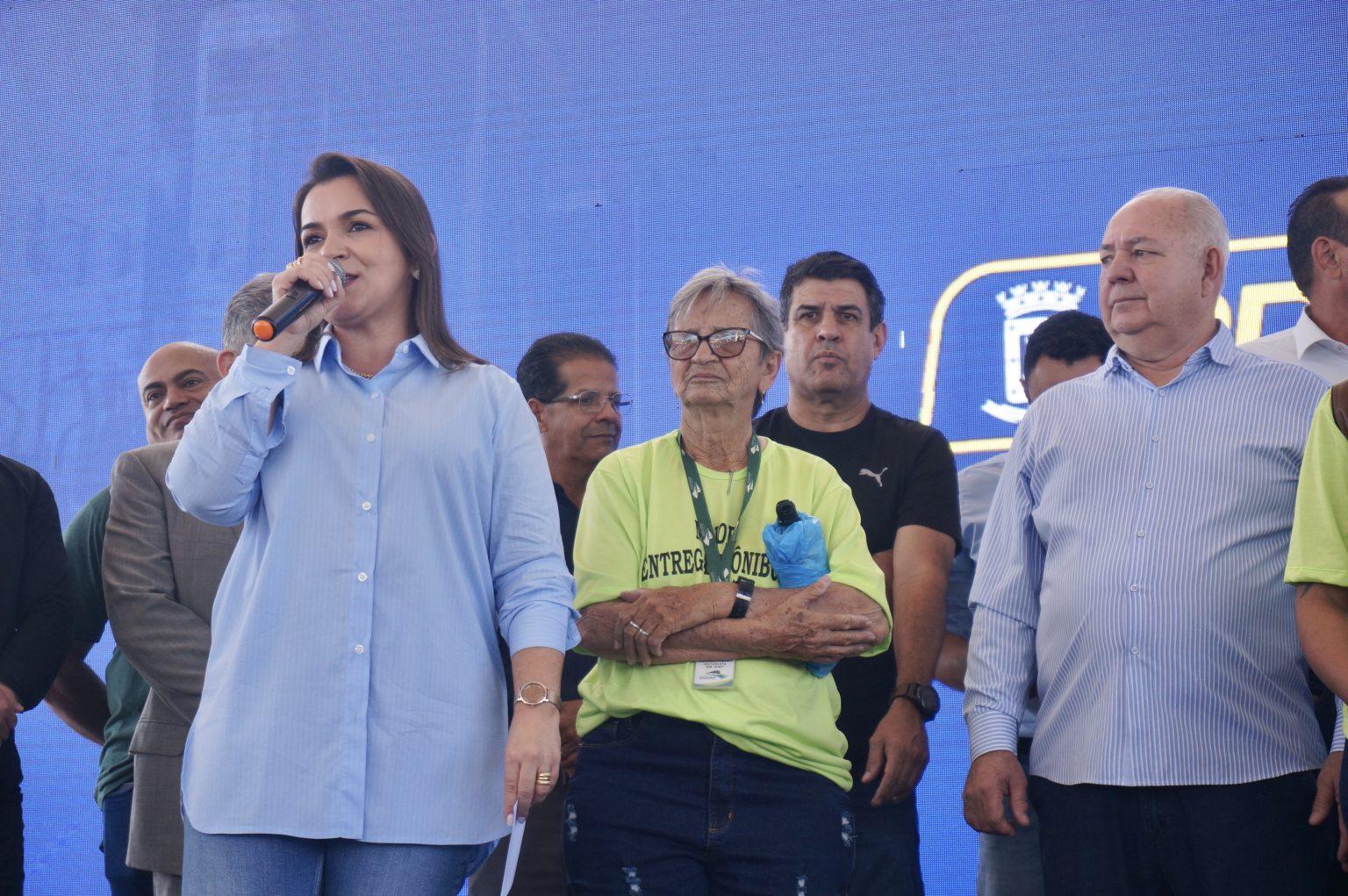 Com novos ônibus, Prefeitura garante mais segurança e conforto aos usuários do transporte público da Capital.