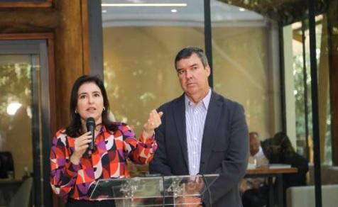 Audiência sobre o PPA reúne três ministros de Lula e governador neste sábado no Glauce Rocha. Audiência sobre o PPA reúne três ministros de Lula e governador neste sábado no Glauce Rocha.