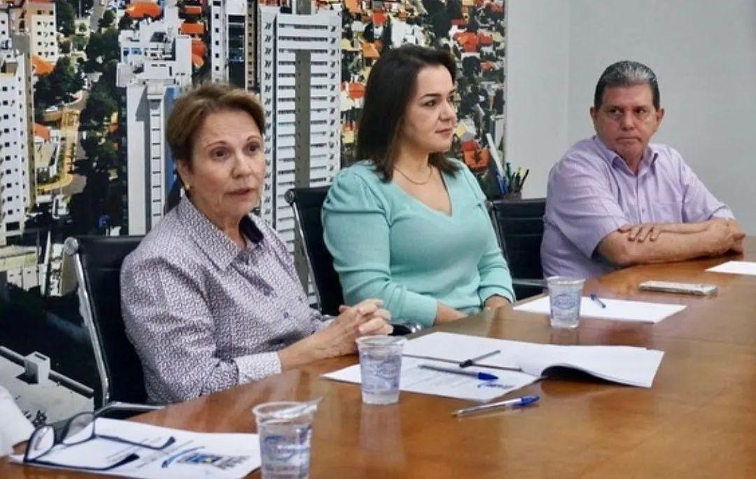 Senadora Tereza Cristina participa de reunião com  a Prefeita Adriane Lopes e secretários