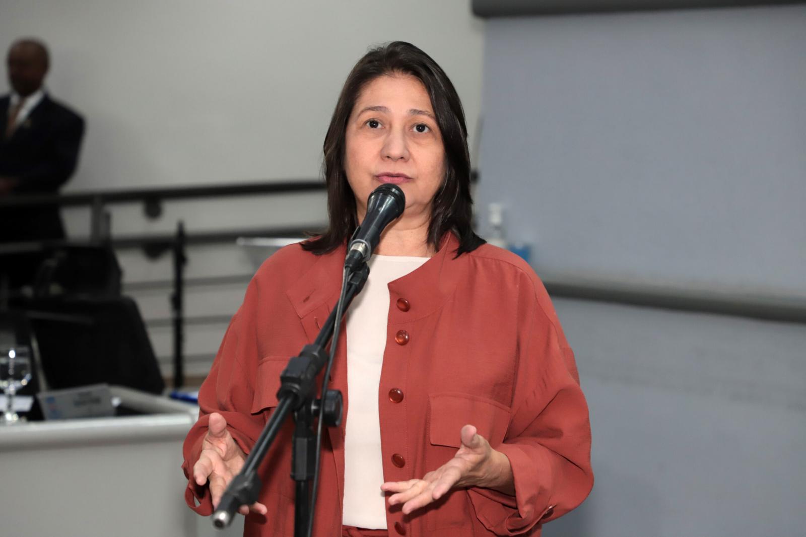 Vereadora Luiza Ribeiro propõe Audiência Pública para debater o atendimento na Educação e Saúde da Capital para Pessoas com Deficiência.
