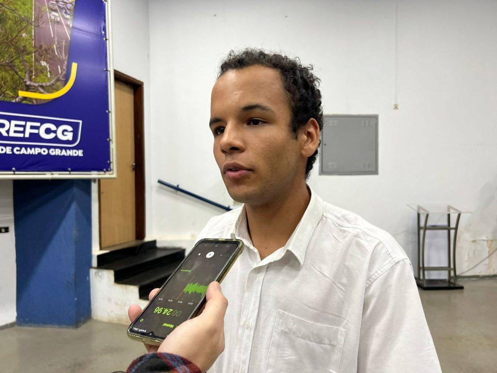 PREFEITA ADRIANE LOPES SANCIONA LEI QUE CONCEDE GRATUIDADE DA TARIFA DO TRANSPORTE PÚBLICO NO DIA DO ENEM E VESTIBULARES DE UNIVERSIDADES PÚBLICAS.