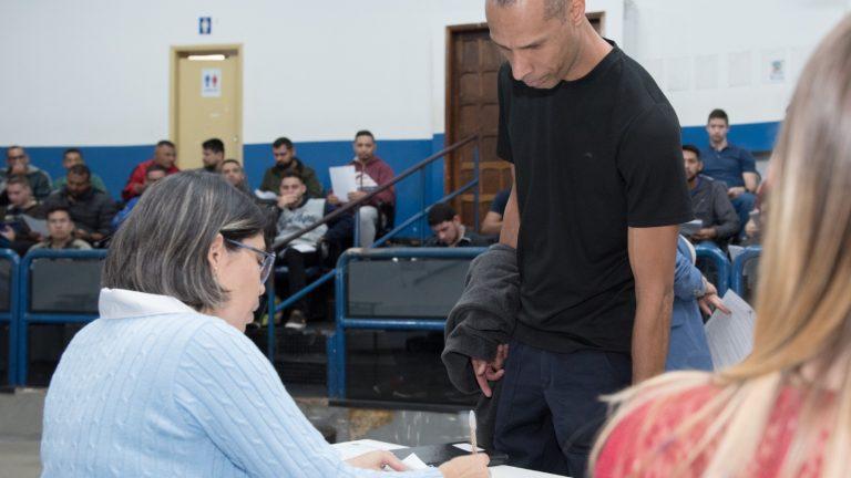 Prefeitura completa efetivo da GCM com últimos 75 candidatos aprovados para quadro permanente.