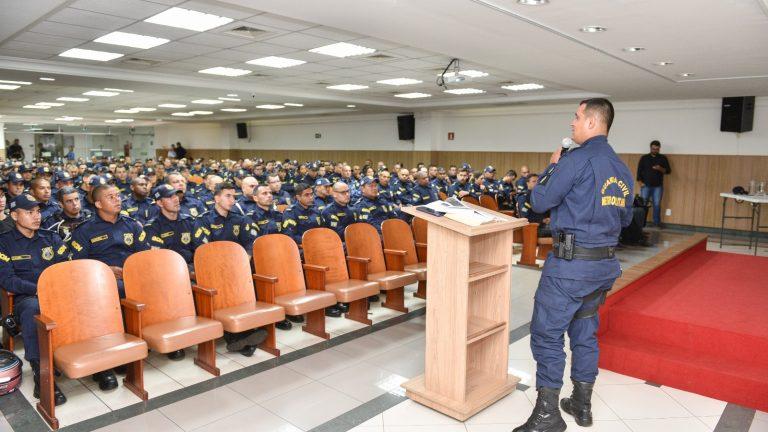 PREFEITURA REALIZA CAPACITAÇÃO PARA EFETIVO DA GUARDA CIVIL QUE ATUA NA RONDA ESCOLAR DA REME. PREFEITURA REALIZA CAPACITAÇÃO PARA EFETIVO DA GUARDA CIVIL QUE ATUA NA RONDA ESCOLAR DA REME.