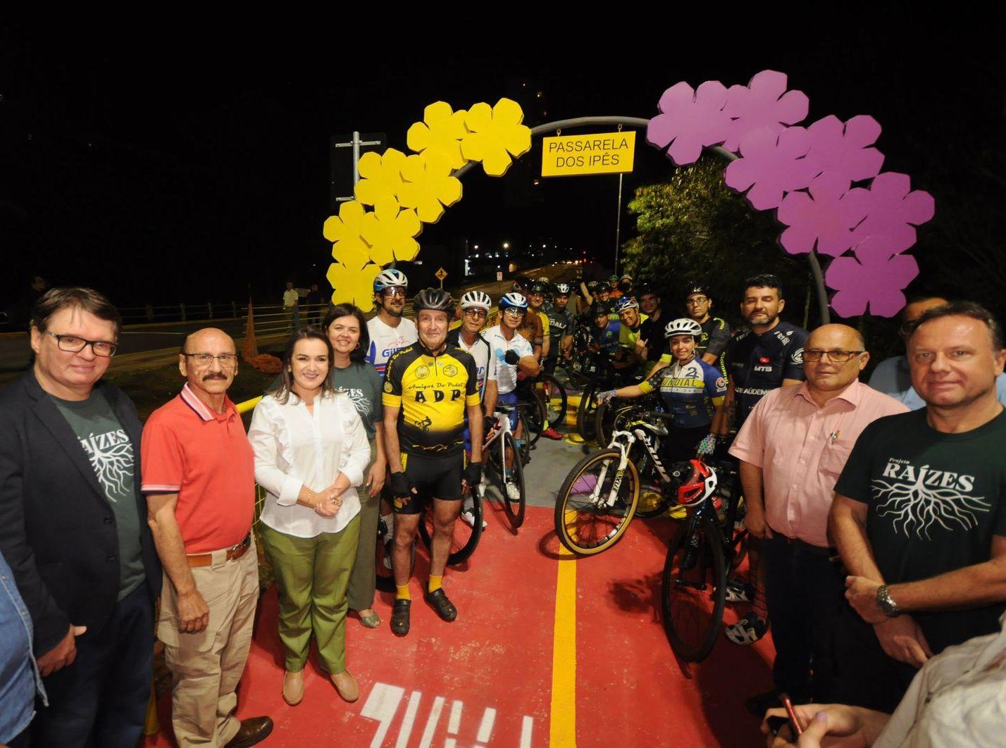 CICLISTAS COMEMORAM INAUGURAÇÃO DA “PASSARELA DOS IPÊS” EM PARCERIA COM A PLAENGE.