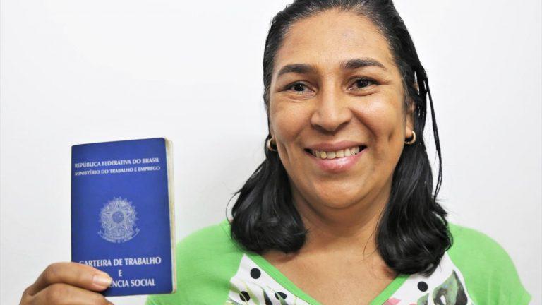 Funsat oferece 1.836 vagas de emprego em 256 empresas nesta sexta-feira.