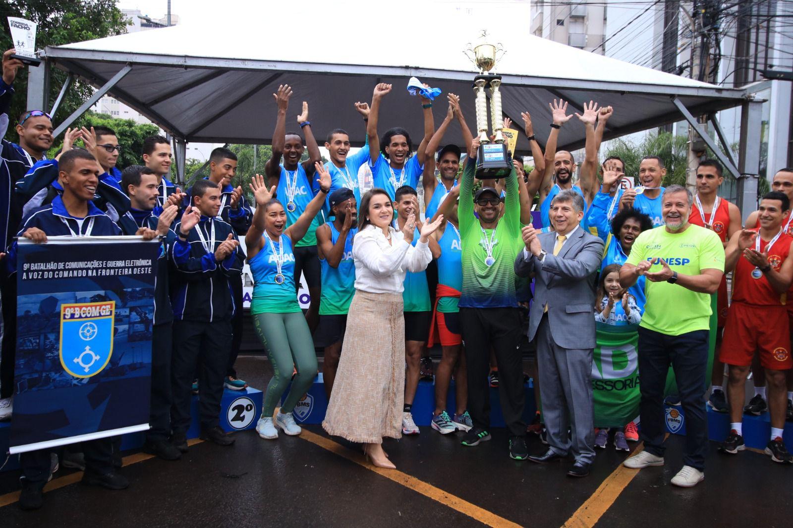 124 ANOS   Adac e Turma do Longo são as equipes campeãs da Corrida do Facho 2023 .