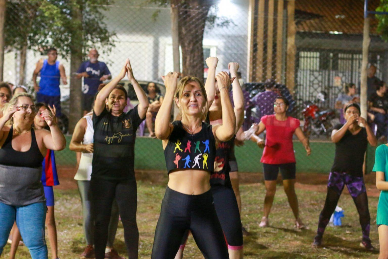 Prefeitura Entrega Revitalização Da Iluminação Do Campo Na Praça José Santana Delmondes. Prefeitura Entrega Revitalização Da Iluminação Do Campo Na Praça José Santana Delmondes.