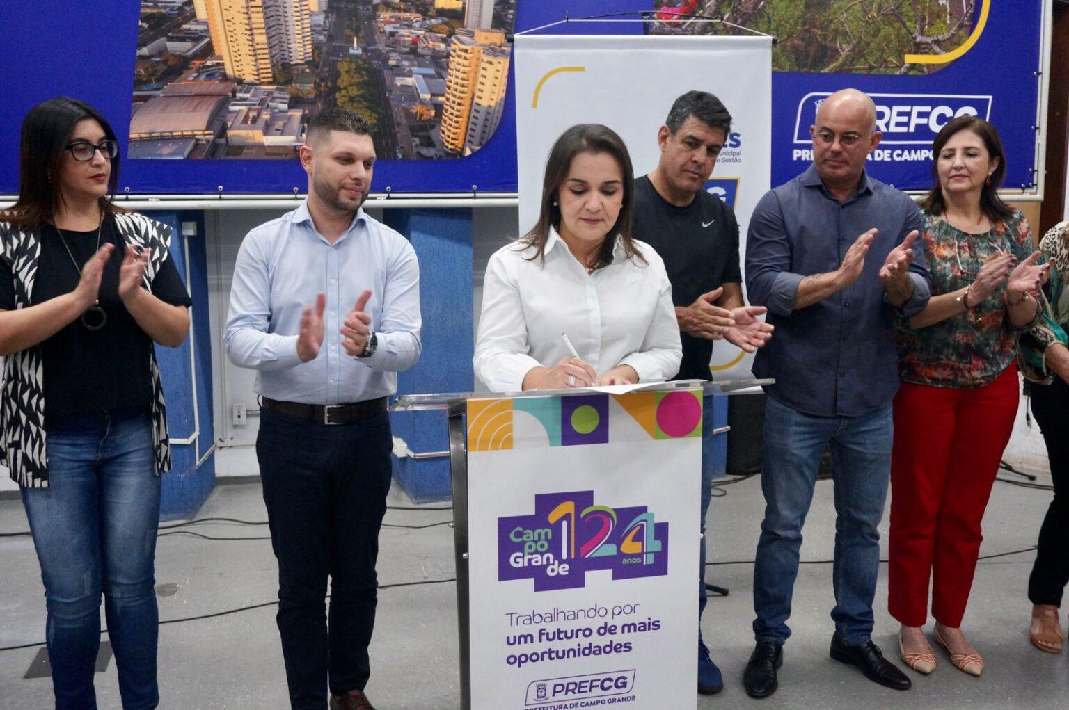 Membros do Conselho Municipal Antidrogas tomam posse com mandato até 2025.