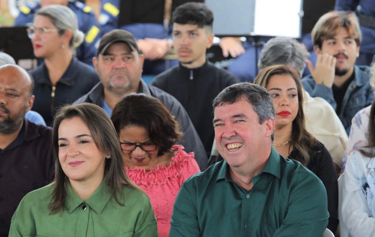 Em nova parceria com o Governo do Estado, a Prefeita Adriane Lopes lança obras que vão beneficiar mais de 100 mil moradores e fortalecer o turismo. Em nova parceria com o Governo do Estado, a Prefeita Adriane Lopes lança obras que vão beneficiar mais de 100 mil moradores e fortalecer o turismo.